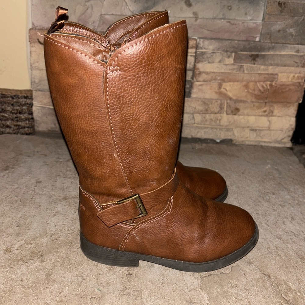 Carters boots
